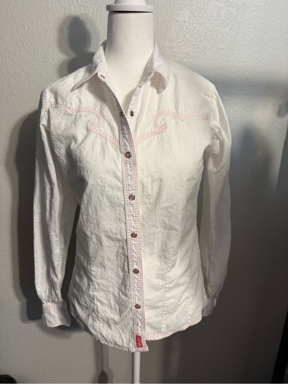 Wrangler Women’s White Western Pearl Snap Shirt Small Pink Stitching Rodeo